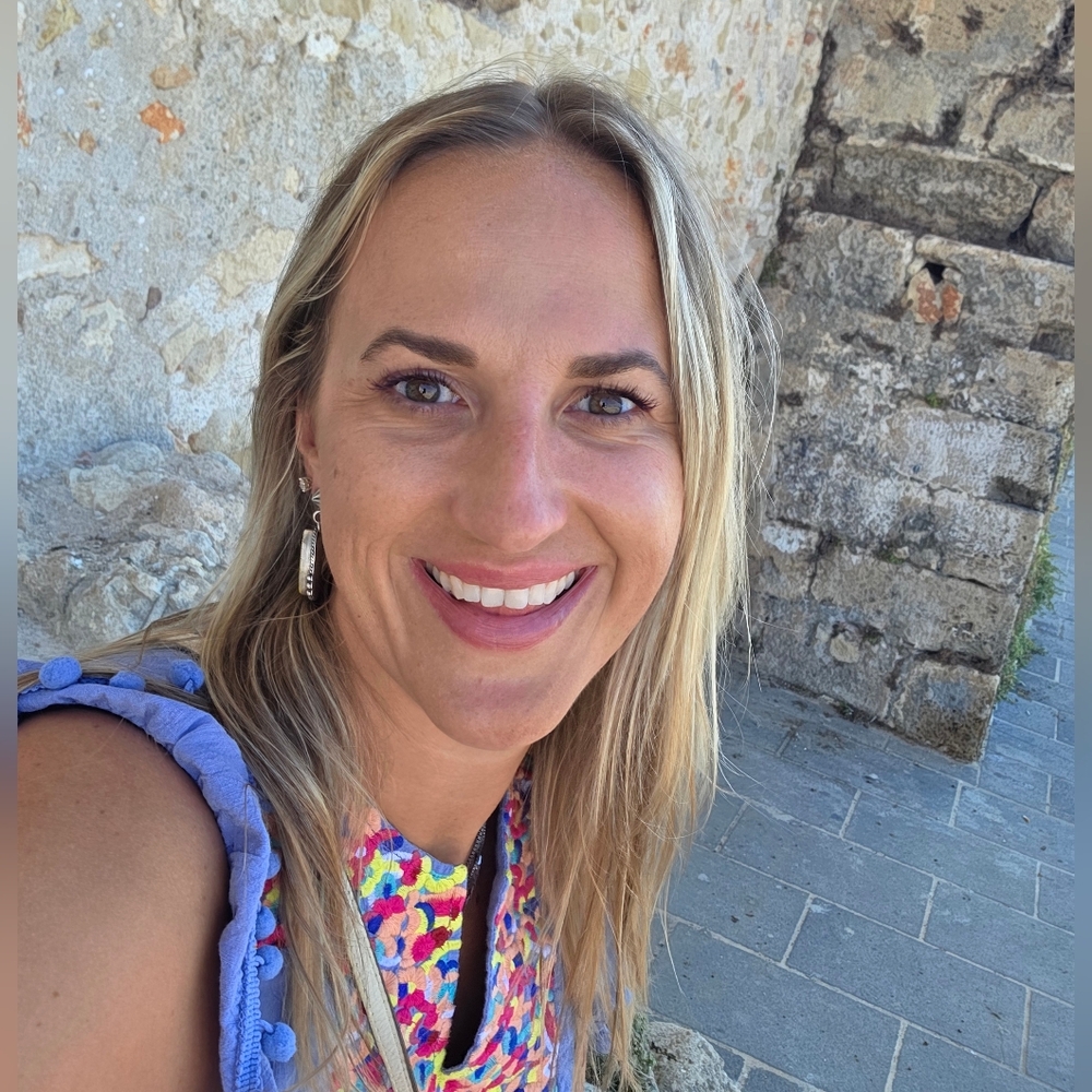 Meet your Posher, Jennifer